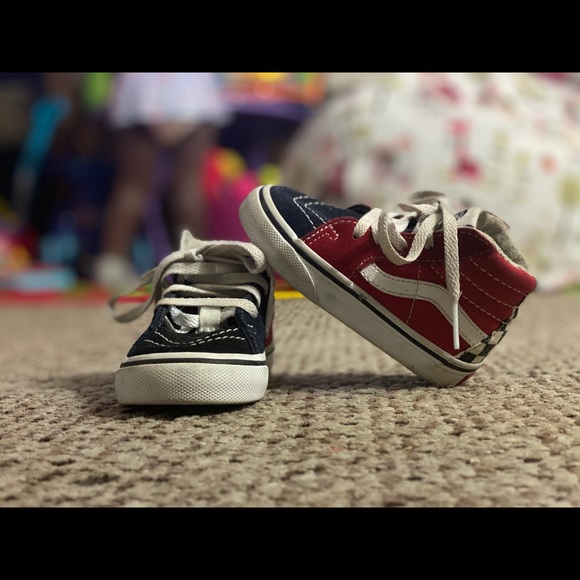 Toddler shoes 6c and 7c !! All must go!! - Picture 2 of 8